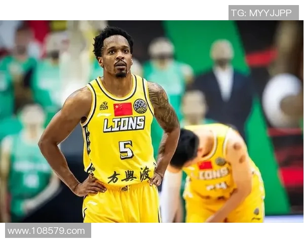 巴里-布朗再次荣膺周最佳球员:篮球场上的传奇再现 巴里-布朗再次荣膺周最佳球员:篮球场上的传奇再现